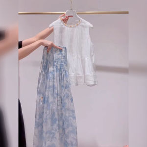 DANTING | Floral Sleeveless Blouse and Skirt Set
