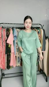 Bộ đồ lụa trυng niên mặc nhà cho mẹ mềm mại co giãn nhẹ tay lỡ quần dài