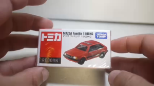 Mô Hình Xe Tomica Reborn Mazda Familia 1500XG – Tỉ Lệ 1/64 – Hàng Hiếm Chính Hãng Takara Tomy