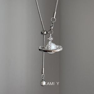 Adjustable Titanium Steel Saturn Pearl Pendant Necklace Womens Fashionable Drawstring Clasp Lockbone Chain Accessory Non-fading
