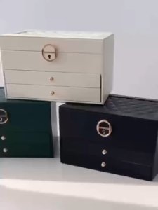 JOVNO Elegant Jewelry Box With Lock Large Necklace Jewelry Organizer Multifunction PU Leather Box