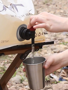 Foldable Water Storage Bag 5L 8L with Tap Camping Hiking Travel Beg Air 折叠水袋 MY Ready Stock