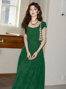 Mishow French Design Green Bubble Sleeve Slim Fit Square Collar Dress Womens Mid-Length Skirt X-Style Waist Embroidery Summer