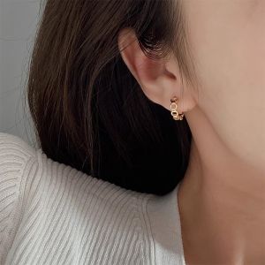 Korean Style Hollow out Silver Earrings Womens Fashionable Versatile Pure Silver Hoop Earrings Elegant New Arrival