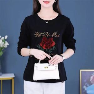 เสื้อยืดคอกลมแขนยาวทรงหลวมสบาย ๆ สำหรับผู้หญิงในฤดูใบไม้ร่วง แฟชั่นลำลอง เสื้อตัวบนปกติ ปกปิดหน้าท้อง