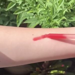 [1แถม1] เซรั่มกลางคืน ลดเลือนริ้วรอย หน้าผาก บนใบหน้า เซรั่มแดง ฟื้นฟูผิวหน้า Kizzei Red Power Booster Serum 30ml บำรุงล้ำลึก รอยย่นหน้าผาก ริ้วรอยหน้าผาก ริ้วรอยตีนกา และใบหน้า Anti Wrinkle & Aging