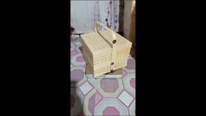 Rantang Kotak dari Bambu Anyaman Mata Itik Ukuran 30 cm x 30 cm Susun 2