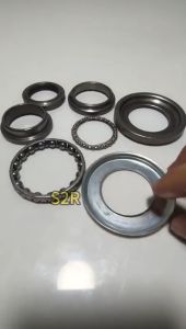 Standard handlebar bearing steering neck bearing suitable for Vespa Sprint Primavera 125/150