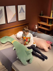 หมอนตุ๊กตายูนิคอร์นไดโนเสาร์ยาวสำหรับเด็กผู้หญิงใช้หนุนนอน รองขาสำหรับนอนตะแคง