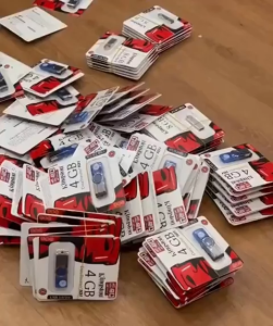 USB 2.0 Kingston 101 L1 128GB / 64GB / 32GB / 16GB / 8GB / 4GB / 2GB (Hàng OEM)