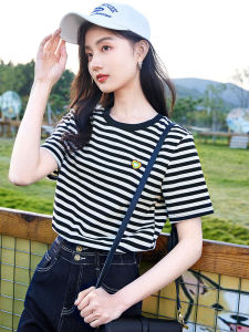 Loose Womens Short Sleeve T-Shirt Embroidered Heart Rainbow Stripes Spring New Design Korean Style round Neck Cotton Blend