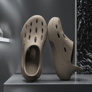 Japanese Zgp Hole Shoes Thick Sole Poop Feeling Summer Outdoor Non-Slip Non-Stinky Feet Outdoor Sports Beach Sandals