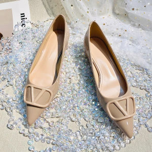 เรียบหรู V-Notch สีนู้ด สิทธิบัตร หนัง Workwear Pointed Toe ผู้หญิง Low Heel 2024 New Commute Slip-On Thick Heel High Heel Shoes