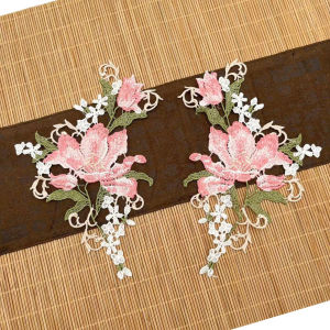 sepasang bordir bunga rose