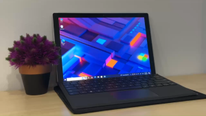 Microsoft Surface Pro 5 (Intel Core i5-7th Gen | 4GB Ram | 128GB | 12.3" Touch Screen | Win 10 Pro)