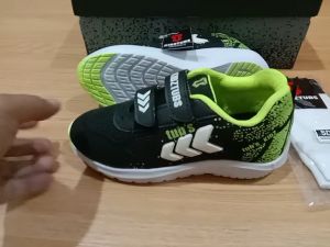 KIDZTUBS Sepatu Sekolah Anak Paket Koplit Sepatu Sekolah + Tas Sekolah + Kaos Kaki Size 28 29 30 31 32 33 34 35 36 37 TUBS1018021925