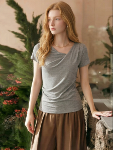 Sleeveless Minimalist Slim Fit Breathable T-shirt