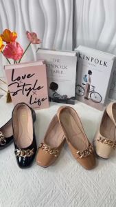 รองเท้าคัทชูส้นแบน [รหัสYnz-1] หัวมน ประดับโซ่ สินค้าพร้อมส่งจากไทย