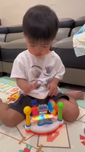 #ReadyStock Baby piano Electric Musical Keyboard Drum Playing Toy Baby Early Montessori Light Sound Sensory Education