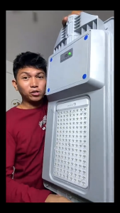 【100000W】solar street light outdoor waterproof IP67 288000mAH LED outdoor heavy duty safe wires auto-sensing outdoor lamp remote control waterproof flood light suitable for yard fence garden terrace front door shed deck Lumen COD 30 year warranty