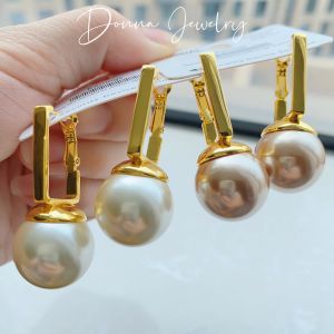Exaggerated Large Pearl Earrings Vintage Hong Kong Style Simple Metal Womens Fashion Jewelry round Ball Studs Elegant Sensation