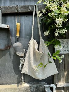 กระเป๋าสะพายไหล่ผ้าลินินแท้สไตล์ญี่ปุ่น ความจุขนาดใหญ่ สไตล์เรียบง่าย สีสันสดใส กระเป๋าผ้าสีพื้นสำหรับฤดูร้อน