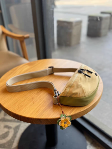 Cute Mini Crossbody Bag Single Shoulder Saddle Phone Bag Dumpling Shape Soft Polyester Lining Zipper Closure Casual Style