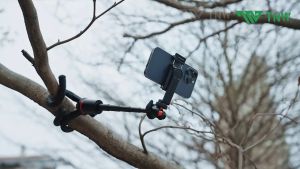 RTAKO Octopus bracket Bluetooth Wireless selfie tick Screw Interface Flexible Tripod with Remote Portable Removable Fill pole camera pan tilt desktop Sports & Action C03