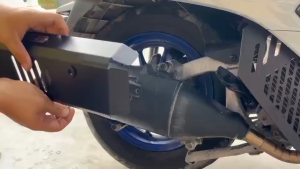 การ์ดครอบท่อ สีดำ black Honda Giorno 125+  สีดำ ครอบท่อสีดำ 💕zz💕