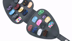 1 pcs Can hold 22 guitar picks rack Pick storage bag PU leather guitar pick bag guitar accessories