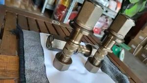 Bu lông tắc kê mooc kéo  Thân M22/M24x130 màu vàng có nắp chụp Hàng siêu đẹp