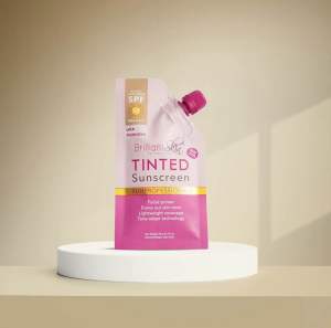 [ free bonus ] TINTED SUNSCREEN SACHET 20GR SPF 50 PA+++ | Brilliant Skin