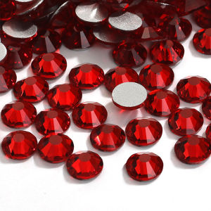 คริสตัลสีแดงสดใส คริสตัลสว่าน คริสตัลสว่าน Swarovski สำหรับ DIY ชุดเต้นรำ ตกแต่งเล็บ อุปกรณ์ประดับเครื่องประดับ
