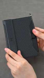 【SG Stock】 Deluxe Leather Passport RFID Reverse Scan Card Case/Passport Pouch/Universal Passport Holder/护照夹