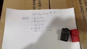 Đầu chụp cọc bình ắc quy cách điện bằng cao su -  màu sắc đỏ đen