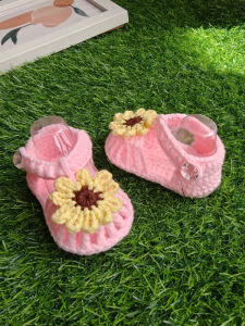 Summer New Handmade Crochet Baby Sandals Soft Bottom Hollow Knitted Shoes Gift for 1 Month Old Baby Girl Princess Style Slip-On