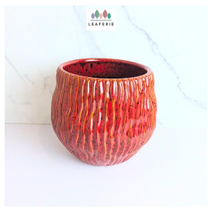 The Leaferie Calyra plant pots. Ceramic flowerpot . flowerpots . flower pot . planter . planters