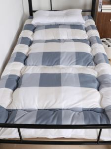 มattress ผ้าฝ้ายโพลีเอสเตอร์ สไตล์การ์ตูน ไม่ต้องติดตั้ง ความหนาแน่นของใยโพลีเอสเตอร์ เนื้อผ้าที่สวมหุ้มหมอนนอนแบบพับได้ นอนสบาย