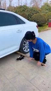 Cờ Lê Thủy Lực Vặn Ốc Bánh Xe Tự SHOPE