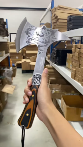 ขวานหมาป่า ผ่าไม้ ผ่าฟืน สับกระดูก ขวานอเนกประสงค์ ขวานพร้อมซอง