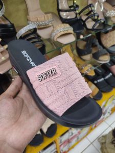 Sendal wedges pendek merk sofiya warna pink rajut model terbaru