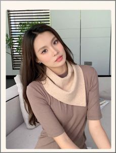 Fashionable Pattern Cashmere Triangle Neck Scarves For Women Knitted Neck Scarf Protect Cervical Spine