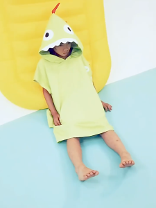 AquaPlay Diving Swimming Avocado Green Dinosaur Beach Childrens Bath Towel Cloak with Hood and Cap Water-Absorbing and Quick-Drying Bathrobe