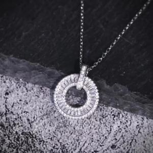 Huitan Luxury Elegant Simple Style Circle Pendant Necklace With Shiny CZ For Women Wedding Party Engagement Accessories Jewelry