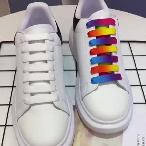 สำหรับ McQueen McQueen เชือกเชือกผูกรองเท้าของแท้รองเท้าสีขาวแบนชายหญิงสีขาวรุ้งไล่ระดับสีกว้าง