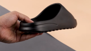 Sandal Selop Rumahan Wanita Kekinian Anti-Slip 2025