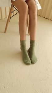 Tất Nữ Nhún Cổ Trung Trơn Chất Đẹp Nhiều Màu Phong Cách Vintage Mềm Thoáng Mát Siêu Hot Trend DLN68 T786