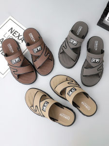 รองเท้าแตะผู้ชาย รองเท้าแตะชายหาดกันลื่นกันกลิ่นสำหรับใส่ขับรถกลางแจ้งในช่วงฤดูร้อน รองเท้าแตะแบบสวมสบายสำหรับใส่ไปทำงาน