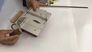220V Mini Table Saw Electric Desktop Saws Household DIY Cutting Tool Crafts Cutting Tool Mini Multifunctional Cutting Machine