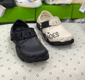 CROCS All-Terrain Atlas รองเท้าครอด์ผู้ใหญ่ สีดำ/ขาว ไซส์ EU:45.5-46.5